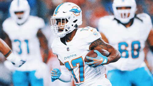 MIAMI DOLPHINS Trending Image: Dolphins WR Jaylen Waddle clears concussion protocols, will play Sunday